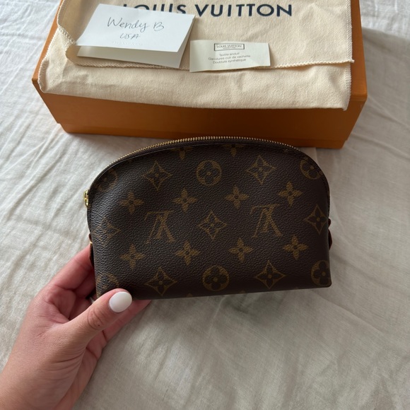 🤎Louis Vuitton Cosmetic Pouch🤎 - Picture 8 of 11